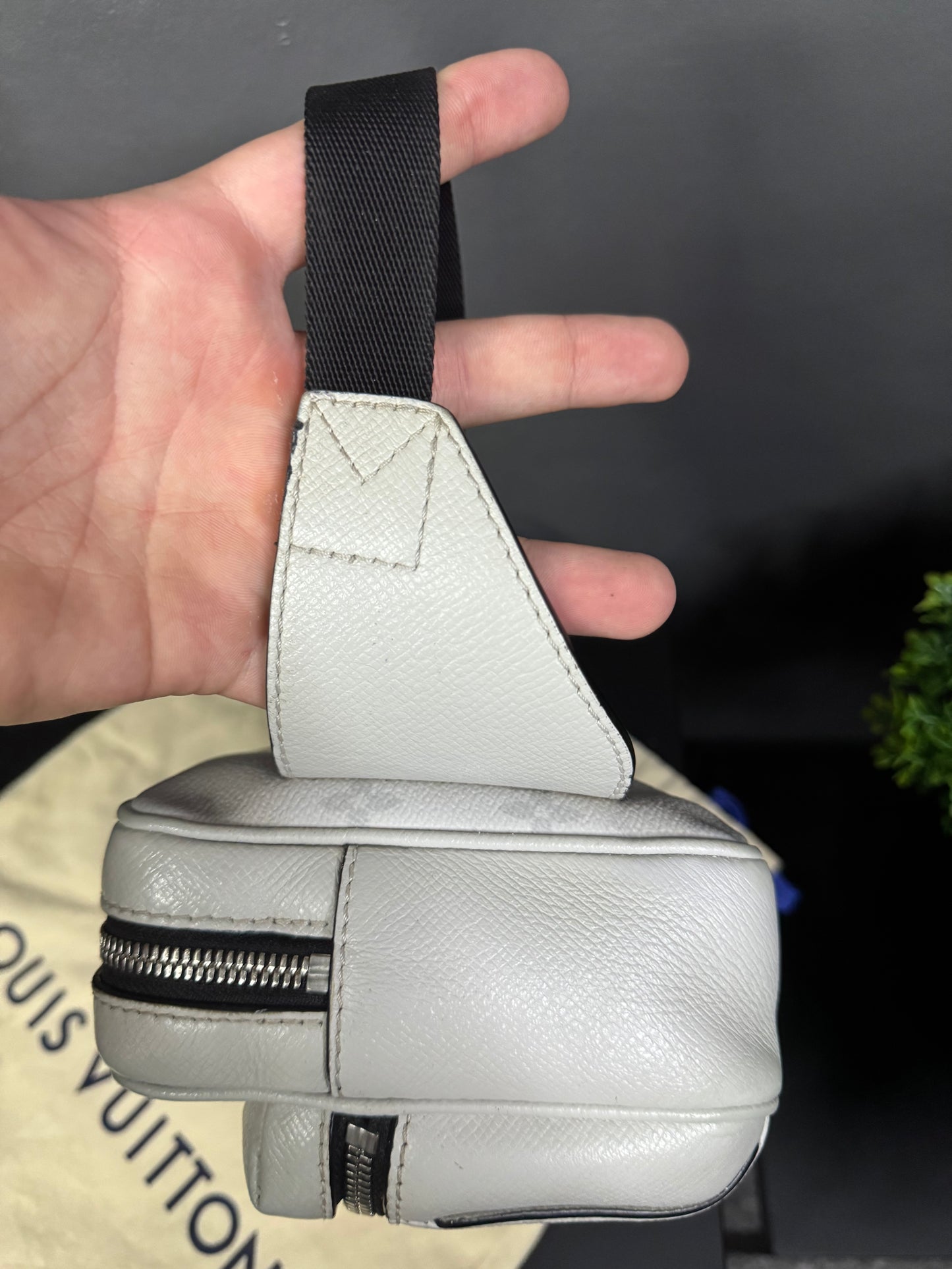 Louis Vuitton Outdoor Messenger