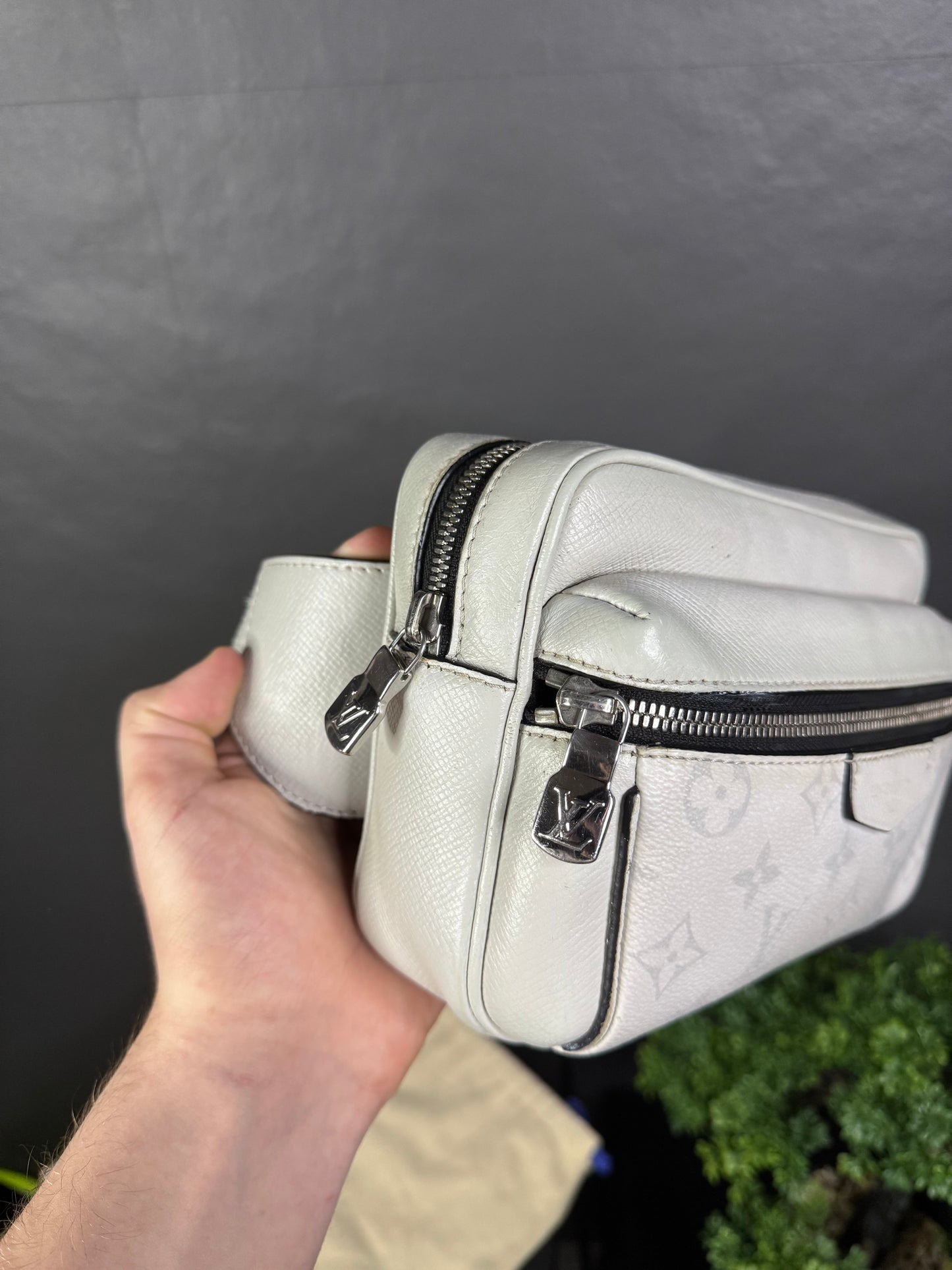 Louis Vuitton Outdoor Messenger