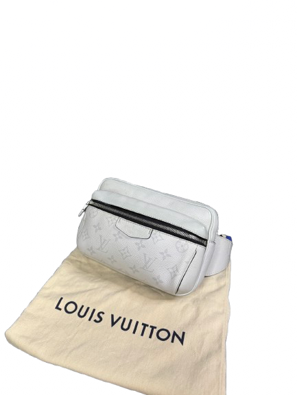 Louis Vuitton Outdoor Messenger